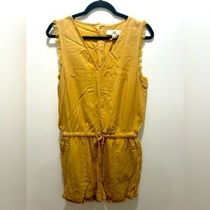 Thread and Supply Women Short Jumpsuit Pull On Back Button Sleeveless Size M